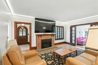 Charming Manville Heights Cottage Retreat home - Iowa City - 9