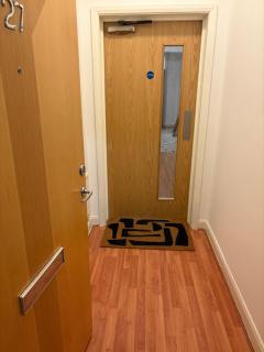 3 Bed Luxury Contractors Apartment, Free Parking, City Centre, Fast WiFi by Opulent Stays - 7