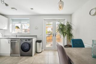 JustStay - Luxury 3 Bedroom - Bailleston - 4