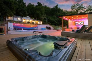 Creekside Oasis - 5BR Retreat with Pool & Hot Tub - 0