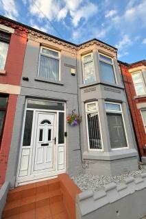 Relax in Style - Ivernia House - Modern 3 bed near Anfield - 0