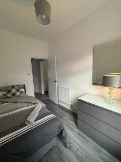 Relax in Style - Ivernia House - Modern 3 bed near Anfield - 1