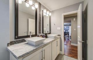 Paradise Retreat Heated Pool Jacuzzi and 75inches TV - 3