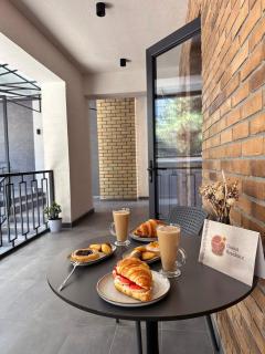 Granat Residence - Designer Villa with Eastern Charm - 9