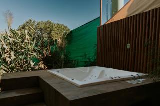 Vila Astra - jacuzzi gigante, telão 120 polegadas, próximo de tudo - 7