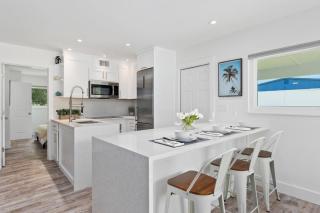 Location & Comfort- Coastal Meets Contemporary - 0