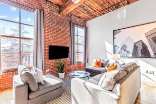 Celebrate the Season in a Trendy STL Loft 4A - 0