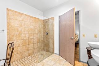 Celebrate the Season in a Trendy STL Loft 4A - 8