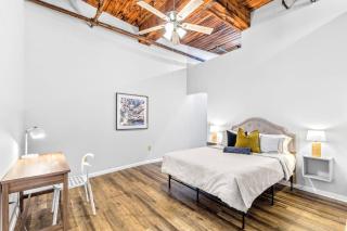 Celebrate the Season in a Trendy STL Loft 4A - 2