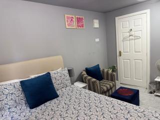 Modern Studio Appartment - Cheltenham - 2