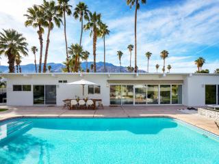 House of Stardust by ACME House Company - Palm Springs - 6