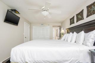 Phoenix I 1067 condo - 1