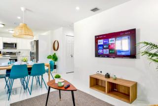 Quaint 3-Bedrooms Duplex for Your Perfect Stay - Miami - 0