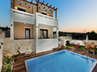 New villa with private pool, privacy, near sea and Arkadi monastery on NW coast - 3