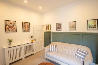 The Narrow House - Victorian with free parking, garden & walk to Chester centre - 2