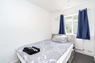 The Perfect Location - Southampton - 8