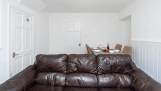 The Perfect Location - Southampton - 1