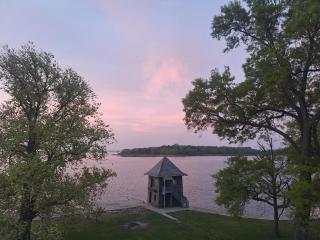 Waterfront Retreat Center - New Rochelle - 5