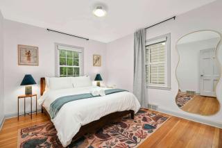 Robbin's Nest - Linden Hills - Walk to Creek Trail - 9