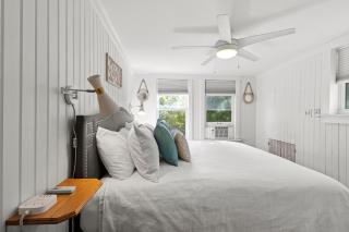 Historic & Stylish 1-Bedroom Apartment in the Heart of Downtown Fort Pierce - 5