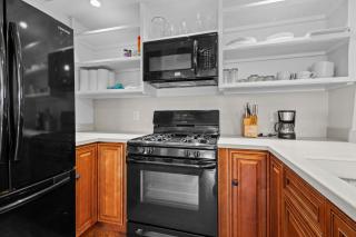 Historic & Stylish 1-Bedroom Apartment in the Heart of Downtown Fort Pierce - 1