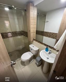 Alojamiento Familiar para 13 - La Tebaida - A 5min del Aeropuerto - Con 4 Piscinas - 3 Jacuzzi - By Molca Travel - Armenia - 2