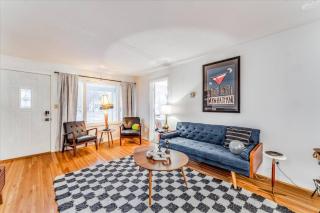 A Retro Retreat for Shaken or Stirred Memories - 9