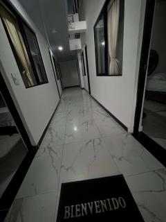 Hotel GB - 1