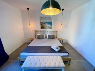 Spacious, Newly Renovated, Marina Views Apartment Pula - 7