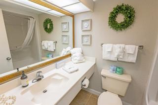 New Direct Oceanfront 3rd Floor, Sandcastle South! - 4