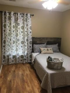 Lake Shores Suites - Shady Shores - 7