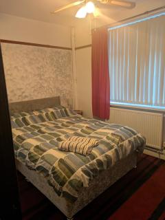 Mount Joy Bungalow walking distance to The Highcross, Abbey Park & Leicester City Long & Short Stays entire apartment with off road parking LE4 - Leicester - 6