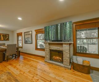 Spotted Bear Cabin - For 6 - 3