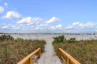 Penthouse Paradise - 7