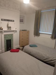 Mount Joy Bungalow walking distance to The Highcross, Abbey Park & Leicester City Long & Short Stays entire apartment with off road parking LE4 - 4