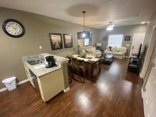 Family Retreat 3 Miles to Disney & Attractions townhouse - 9