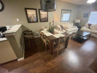 Family Retreat 3 Miles to Disney & Attractions townhouse - 2