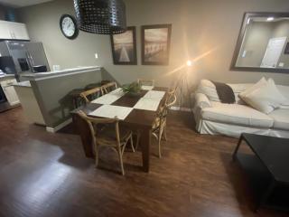 Family Retreat 3 Miles to Disney & Attractions townhouse - 1