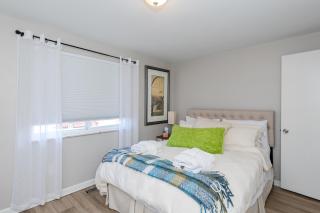Chic & Cozy 1br Retreat Prime Location & Mod - Kettering - 9