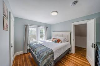 Cozy Cottage House - Pool & Hot Tub - 7