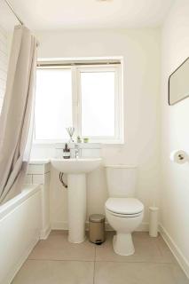 S Veranda - Near Lidl & Bus -4 Bed 6 Sleep - 6