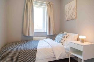 S Veranda - Near Lidl & Bus -4 Bed 6 Sleep - 1