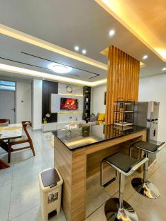 luxury 3 bedroom town view apartment with a pool - Kampala - 8