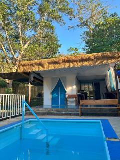 Barracuda Swim Club's Homestay - Aircon Room with Pool - 0