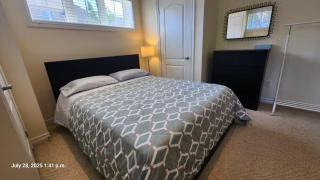 Spacious 2 BR, 3 beds, sleeps 6, kitchen, laundry - 1