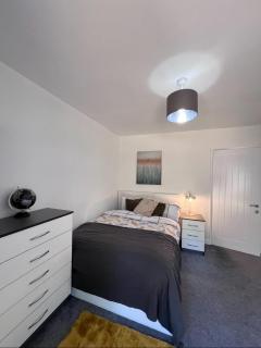 PrimeStay Rentals Home Room 1 - Manchester - 6