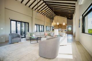NEW 3 Story Waterfront 4Bedroom Villa with Amazing Sunset Mountain Views - Maya Beach - 9