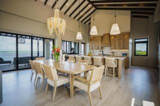 NEW 3 Story Waterfront 4Bedroom Villa with Amazing Sunset Mountain Views - 4