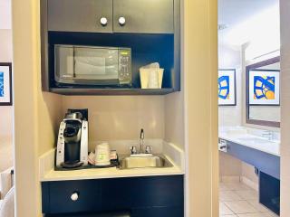 Holiday Inn Hotel & Suites Regina by IHG - 9