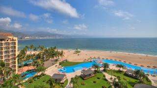 Beachfront, spectacular view, Grand Venetian - 0